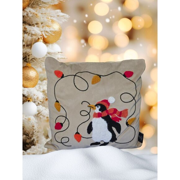 Phantoscope Penguin Christmas Lights Pillow Cover Needle Punch Tan Zipper Close - Picture 1 of 8